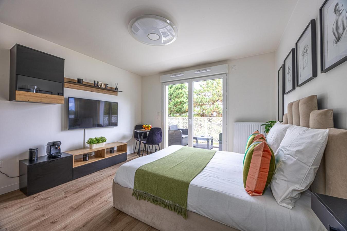 Studio Entre Paris & Disneyland Noisy-le-Grand Exterior foto
